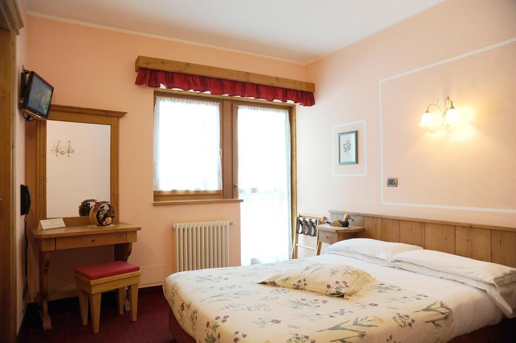 Hotel Garni Il Cirmolo Rocca Pietore Room photo